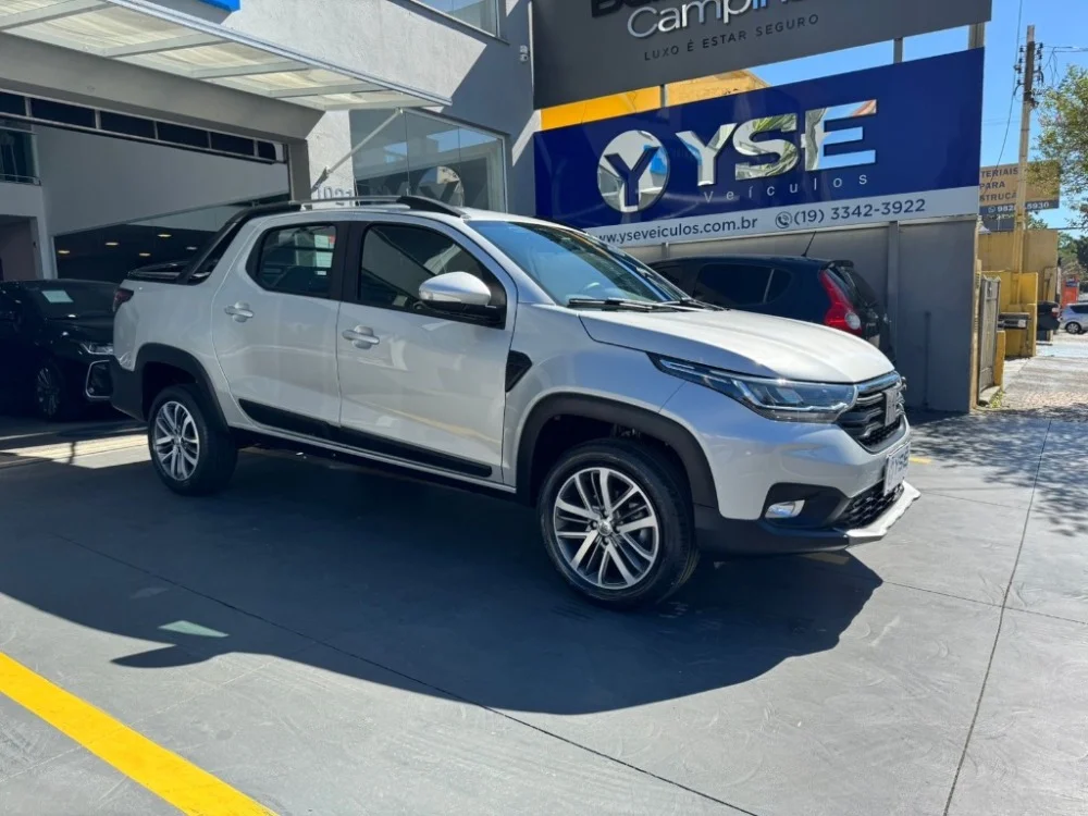 Fiat Strada Volcano 1.3 Flex 8V CD