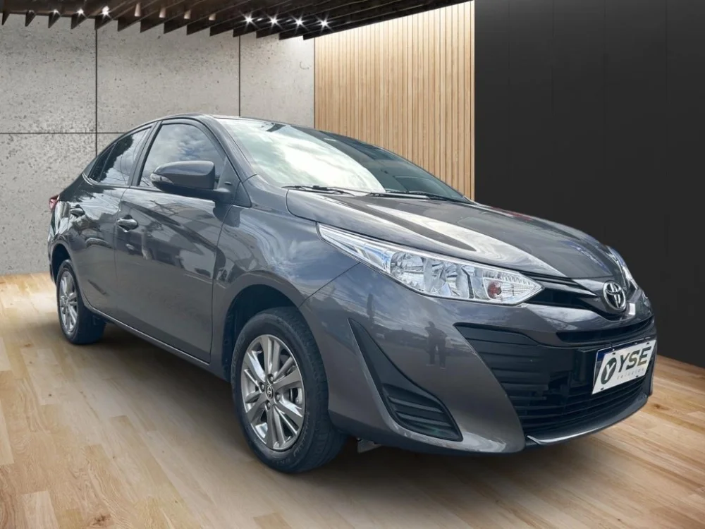 Toyota YARIS XLS Sedan 1.5 Flex 16V 4p Aut.