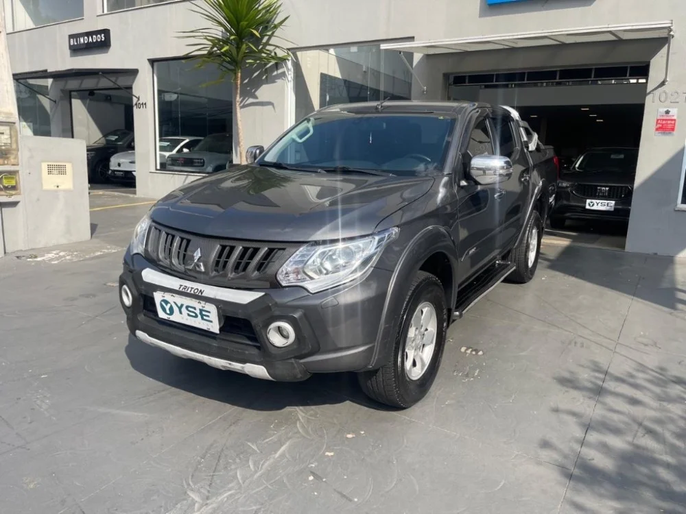 Mitsubishi L200 Triton Sport HPE-S 2.4 CD Dies. Aut